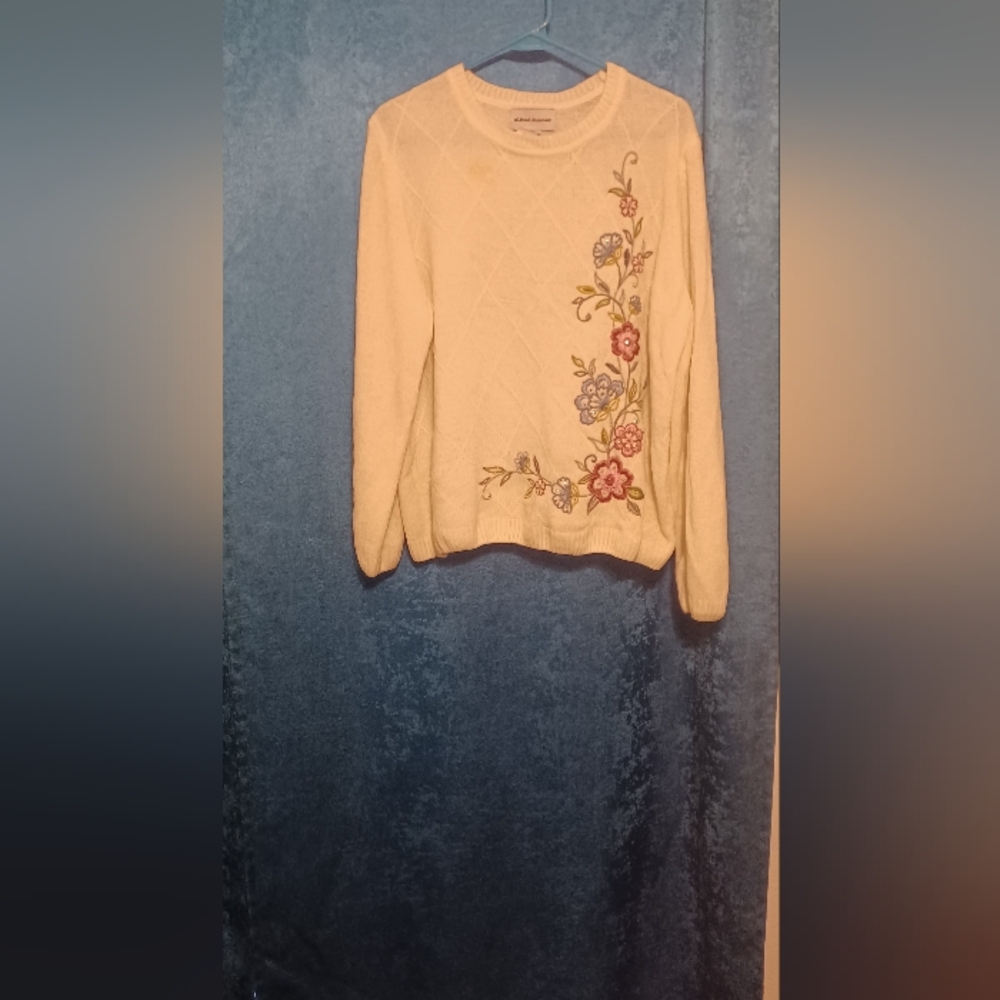 Floral Design Alfred Dunner Sweater Cream Color XL